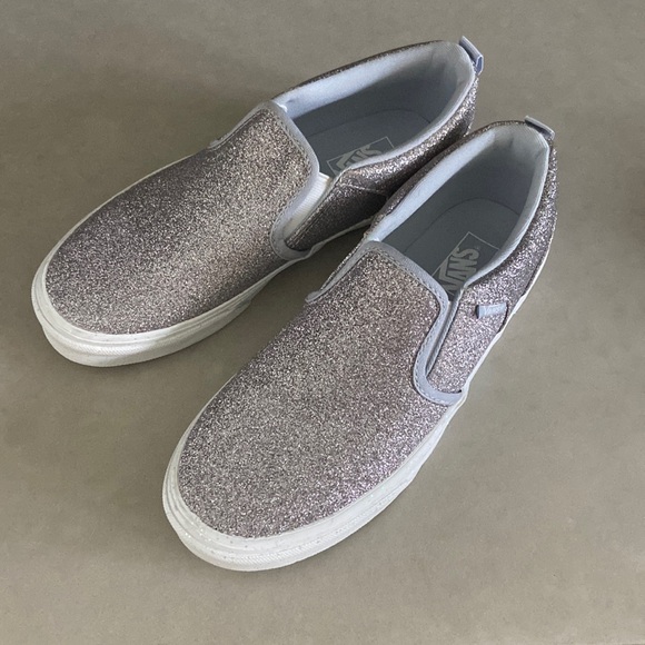 NWOT VANS - Picture 1 of 4